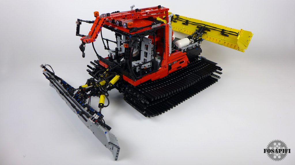 Snow Groomer - LEGO Technic Creations by FOSAPIFI